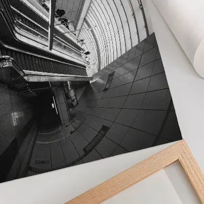 Arte de pared de arquitectura moderna con una escalera mecánica interior