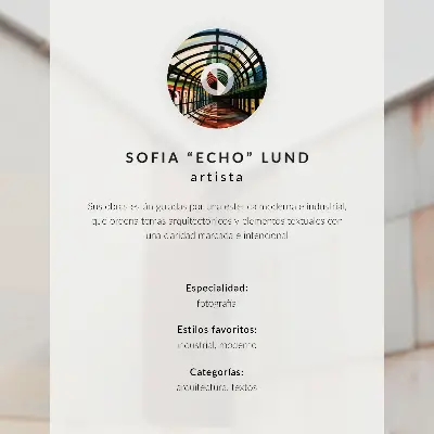Chaqueta negra con inscripciones y tejido resistente de alto contraste