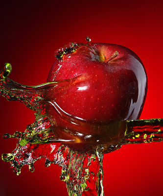 Estor enrollable en color manzana roja en las profundidades