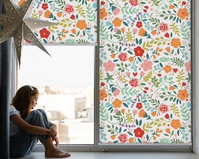 Estor enrollable con flores pintadas
