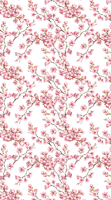 Estor enrollable con diseño de pétalos rosados y capullos en el árbol