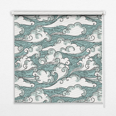Estor enrollable con estampado de nubes y motivos de viento