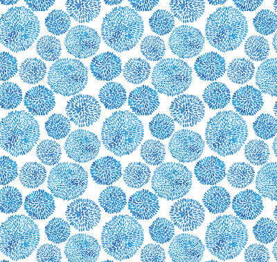 Estor enrollable con diseño de círculos y pétalos en tonos azules
