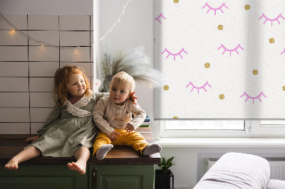 Modern roller blind con cejas dibujadas y puntos decorativos