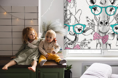 Modern roller blind con diseño de jirafa con gafas