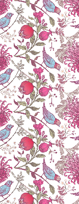 Estor enrollable con diseño de pájaros coloridos entre las flores