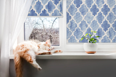 Modern roller blind con patrón pintado