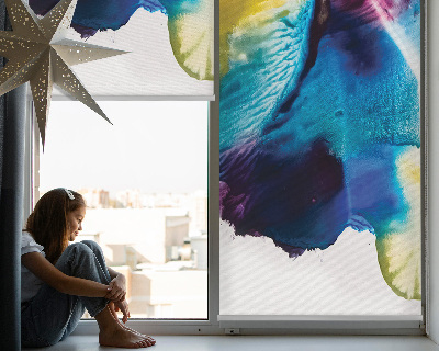 Modern roller blind con cuadro pintado