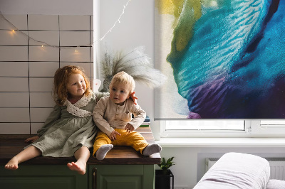 Modern roller blind con cuadro pintado