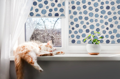Modern roller blind con diseño de puntos azules