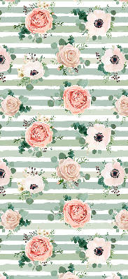 Modern roller blind con estampado de rosas sobre rayas horizontales verdes
