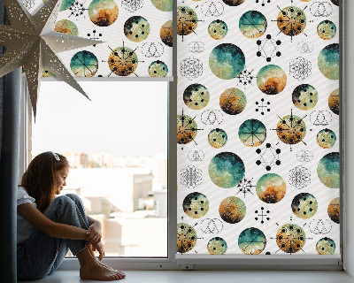 Modern roller blind con círculos de colores