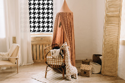 Modern roller blind con un patrón geométrico