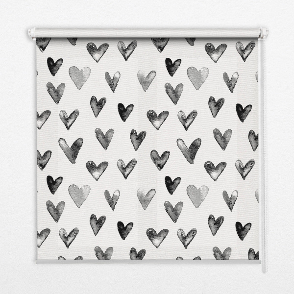 Modern roller blind con estampado de corazones negros