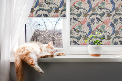 Modern roller blind con estampado de pavos reales coloridos