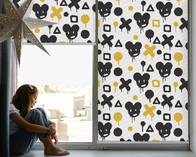 Modern roller blind con patrones en negro y amarillo