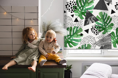 Modern roller blind con estampado de triángulos y puntos