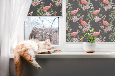 Estor enrollable para ventana con estampado de flamencos entre plantas