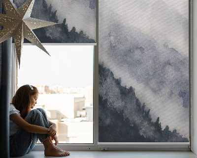 Modern roller blind con estampado de montañas brumosas