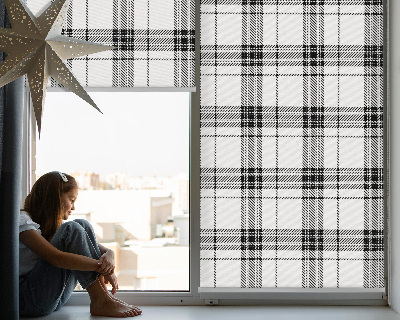 Persiana enrollable moderna con diseño de tartán gris