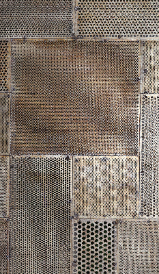 Modern roller blind con pared metálica