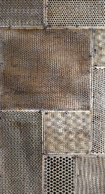 Modern roller blind con pared metálica