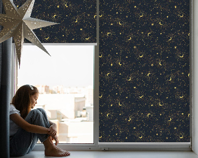 Persiana enrollable moderna con diseño de luna y estrellas