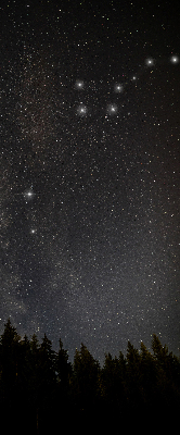 Modern roller blind con estampado de estrellas sobre fondo oscuro