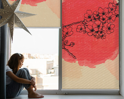 Estor enrollable para ventana con diseño de flores en un círculo rojo