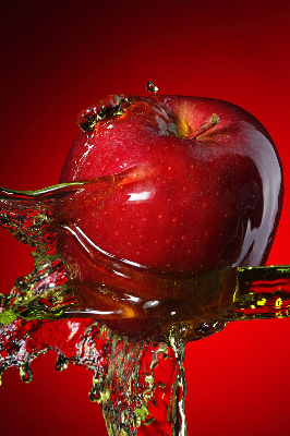 Estor opaco en color manzana roja con diseño de profundidades