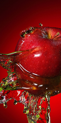 Estor opaco en color manzana roja con diseño de profundidades