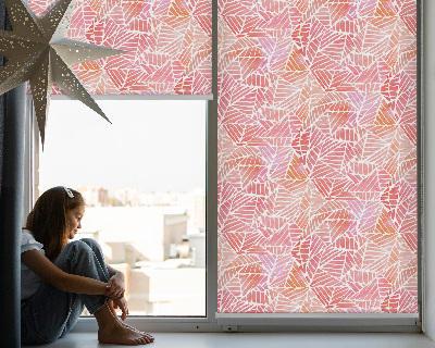 Estor decorativo con diseño de triángulos a rayas