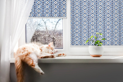 Estor decorativo con formas azules