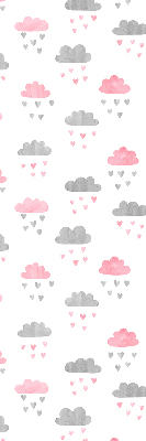 Estor decorativo con diseño de nubes rosas y grises