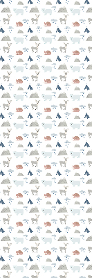 Estor opaco con diseño de montañas, lluvia y animales