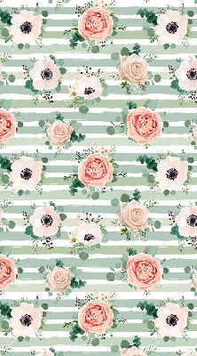 Estor decorativo con rosas sobre rayas horizontales verdes