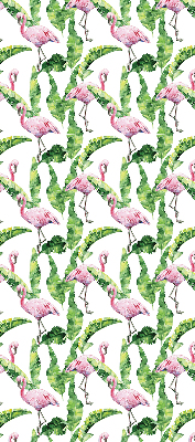 Estor enrollable de tela con estampado de flamencos junto a las hojas