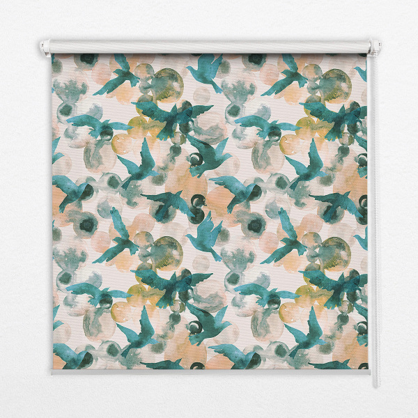 Estor decorativo con aves y lugares coloridos