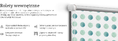 Estor decorativo con puntos turquesa sobre un fondo blanco