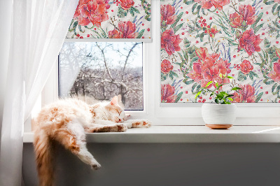 Estor decorativo con flores rojas