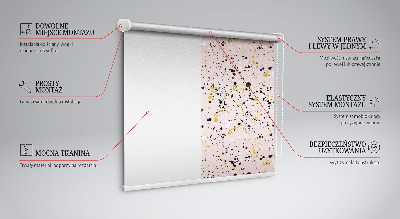 Estor enrollable de tela con manchas de pintura sobre un fondo rosa