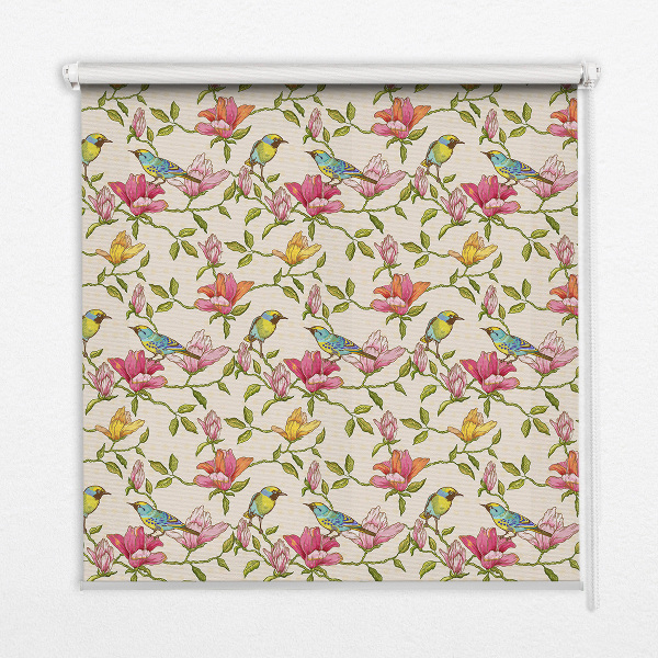 Estor decorativo con pájaros en las flores