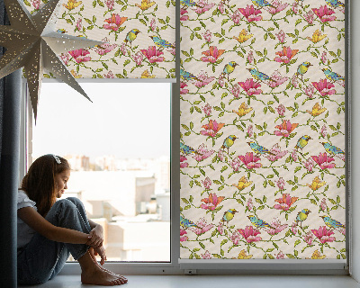 Estor decorativo con pájaros en las flores