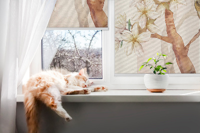 Estor opaco con pájaros en un árbol con flores