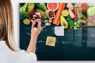 Pizarra magnética para dibujar modelo verduras en la mesa