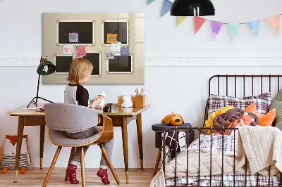 Pizarra magnética con rotulador estilo marcos retro
