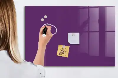 Pizarra magnética con rotulador de color violeta