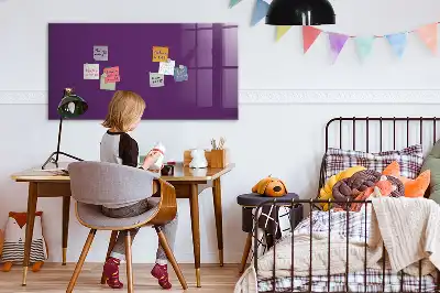 Pizarra magnética con rotulador de color violeta