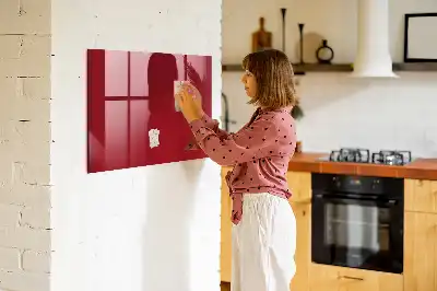 Pizarra magnética con rotulador de color rojo