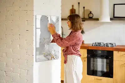 Pizarra magnética decorativa con diseño de mármol y rotulador